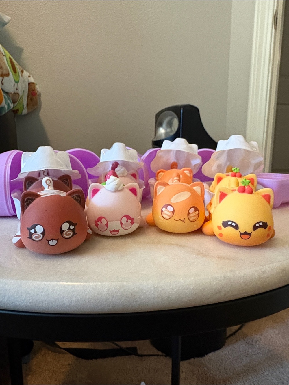 Aphmau MeeMeow Bakery Squishies set of 4 - Picture 2 of 3